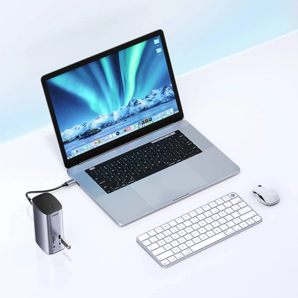 Hub Ugreen Multipuertos 12en1 Conexion USB-C Expande 3 o 4 Monitores WIN MAC PD 100W Transferencia 10Gbps Aluminio 90325