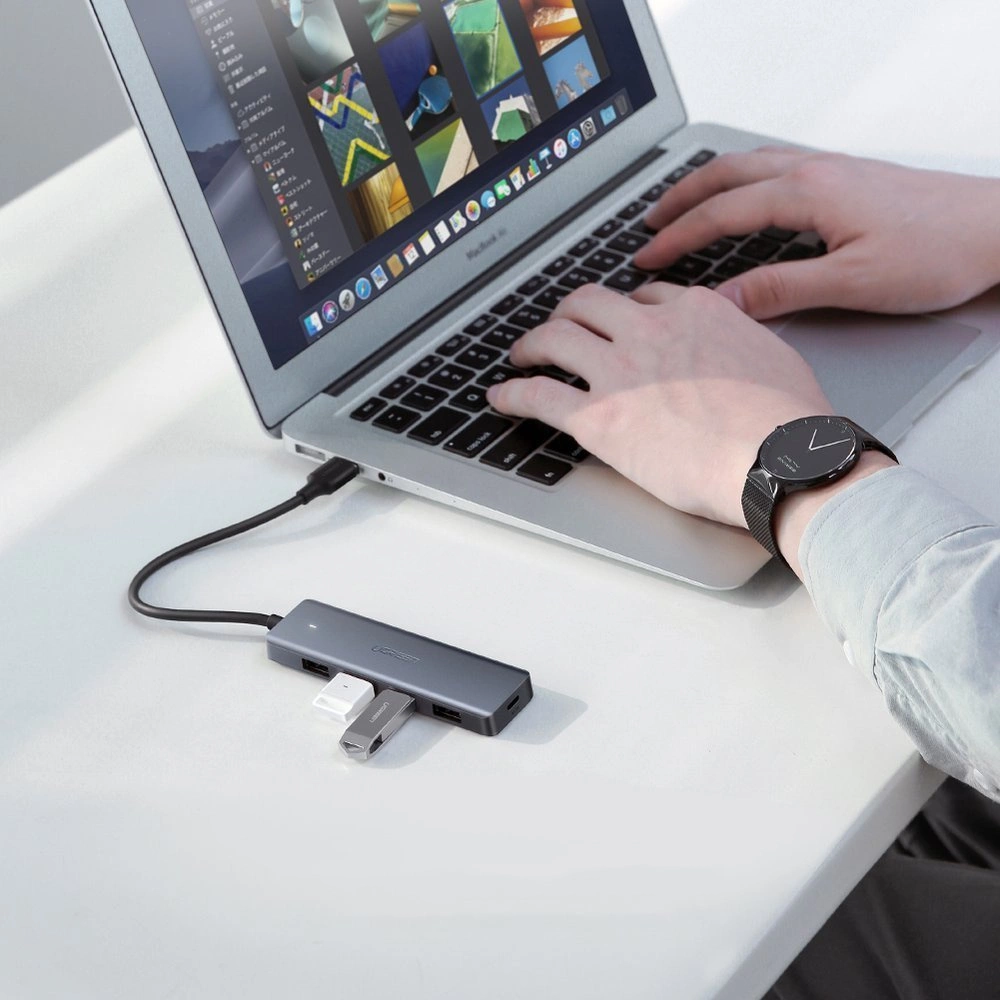 Hub USB-C Ugreen 4 USB-A 3.0 y 1 USB-C solo para Datos Longitud del Cable 15cm 70336