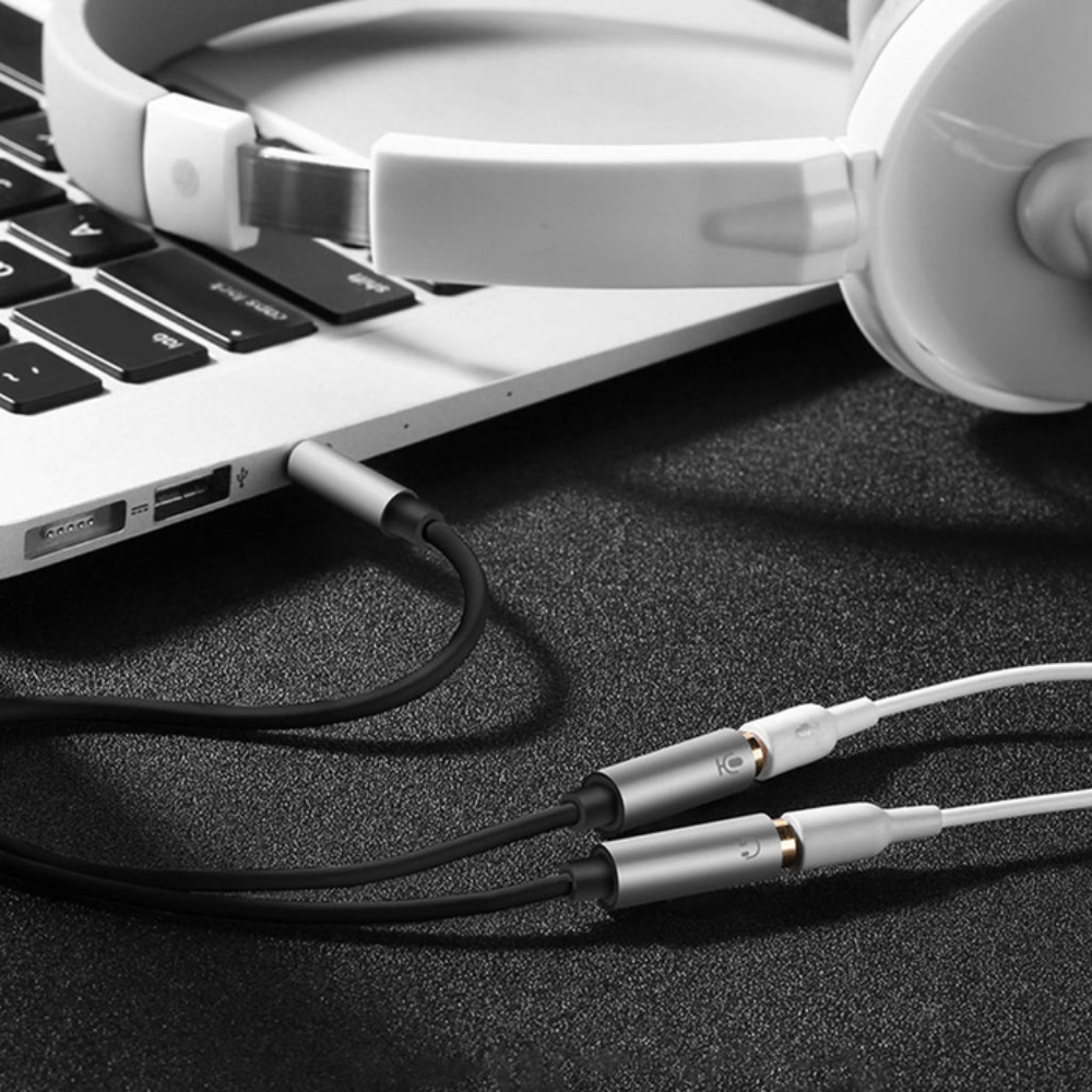 Cable de Audio Ugreen 3.5mm Macho a 2 Hembra con Adaptador de Audio y Microfono Individual 30620