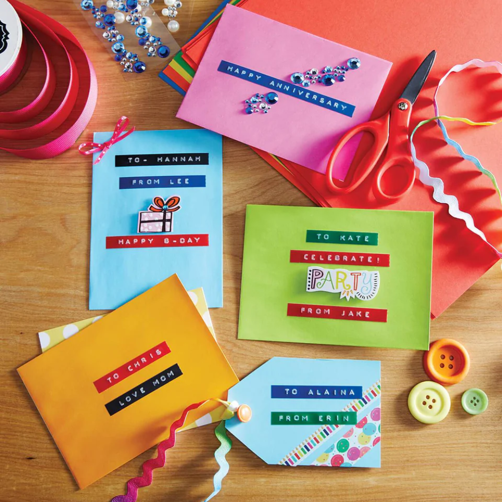 Cinta Dymo Xpress Plastico texto Blanco fondo Rojo 9mm x 3m 520102