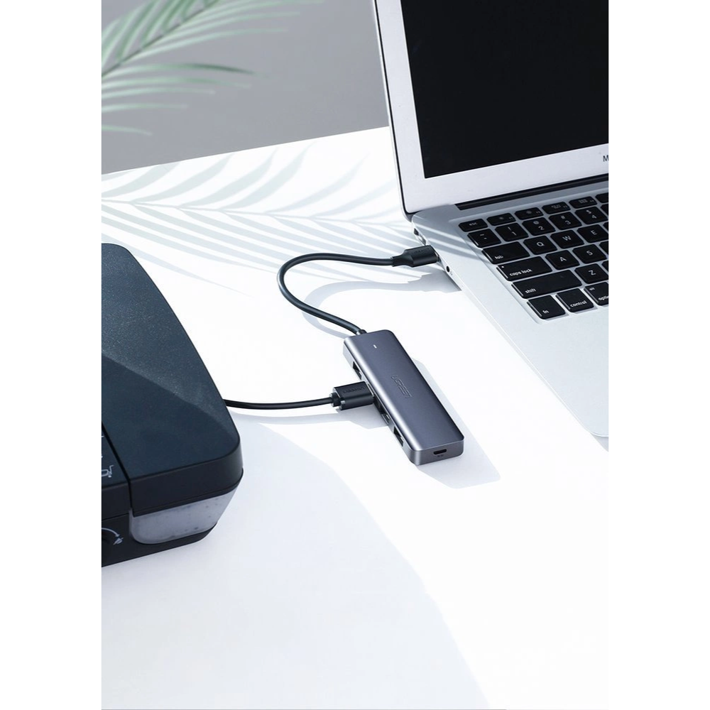 Hub USB-C Ugreen 4 USB-A 3.0 y 1 USB-C solo para Datos Longitud del Cable 15cm 70336