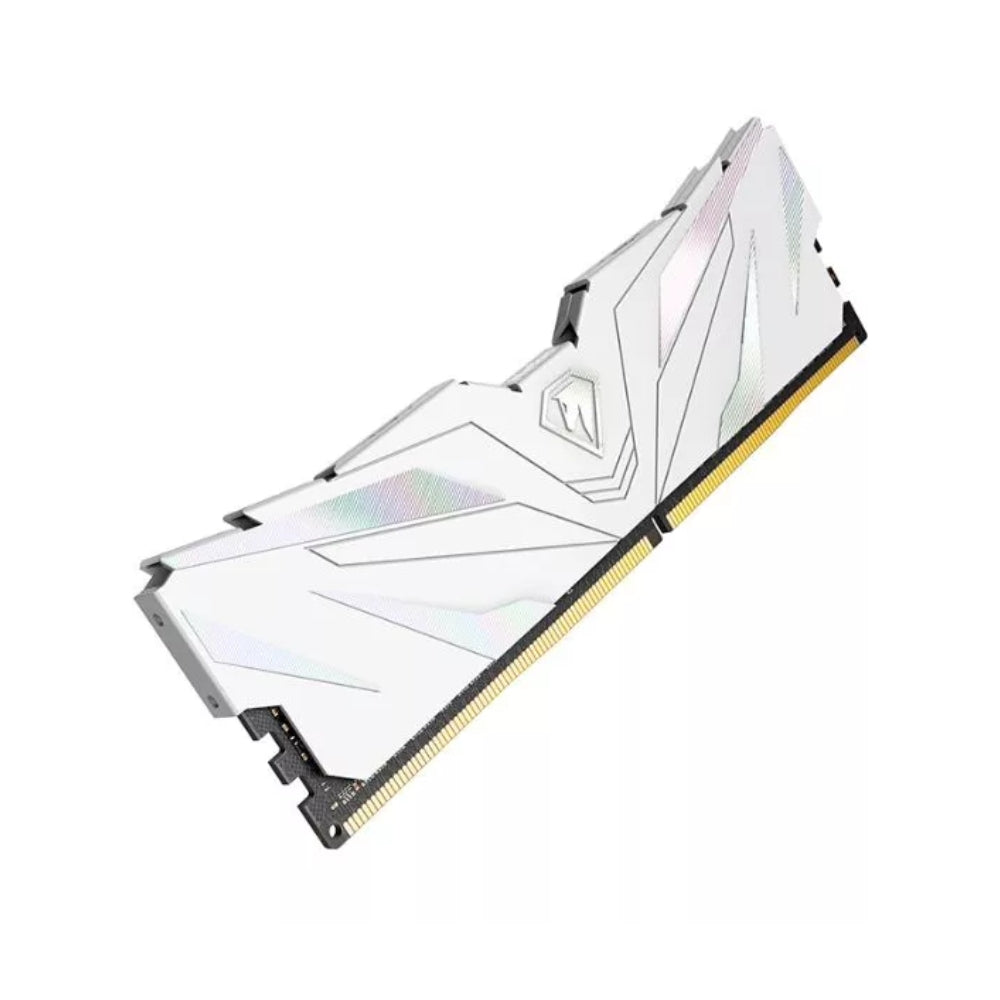 Memoria RAM Netac DDR5 8GB 4800MHz UDIMM con Disipador color Blanco NTSWD5P48SP-08W